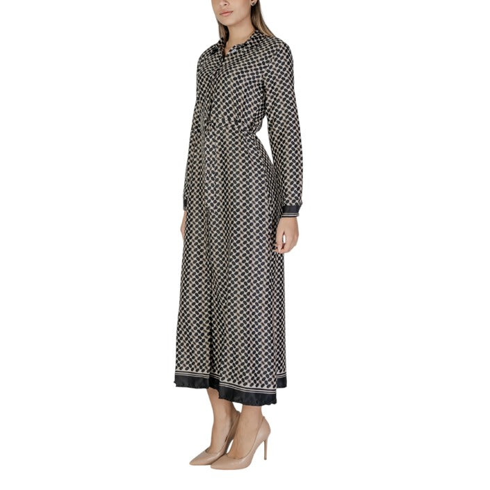 Only Femme Robes