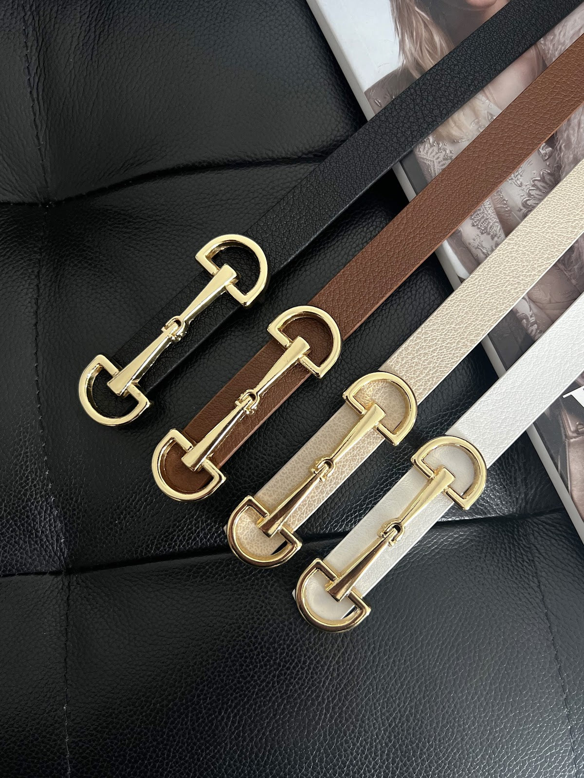 Ceinture fine femme avec 4 boucles longues